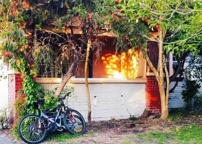 St Kilda East Backpackers' Hostel